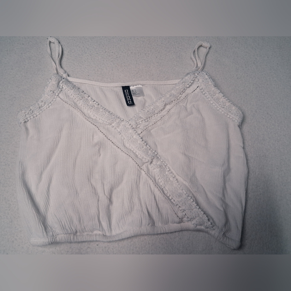 Divided White Lace Trim Crop Top - Picture 3 of 3